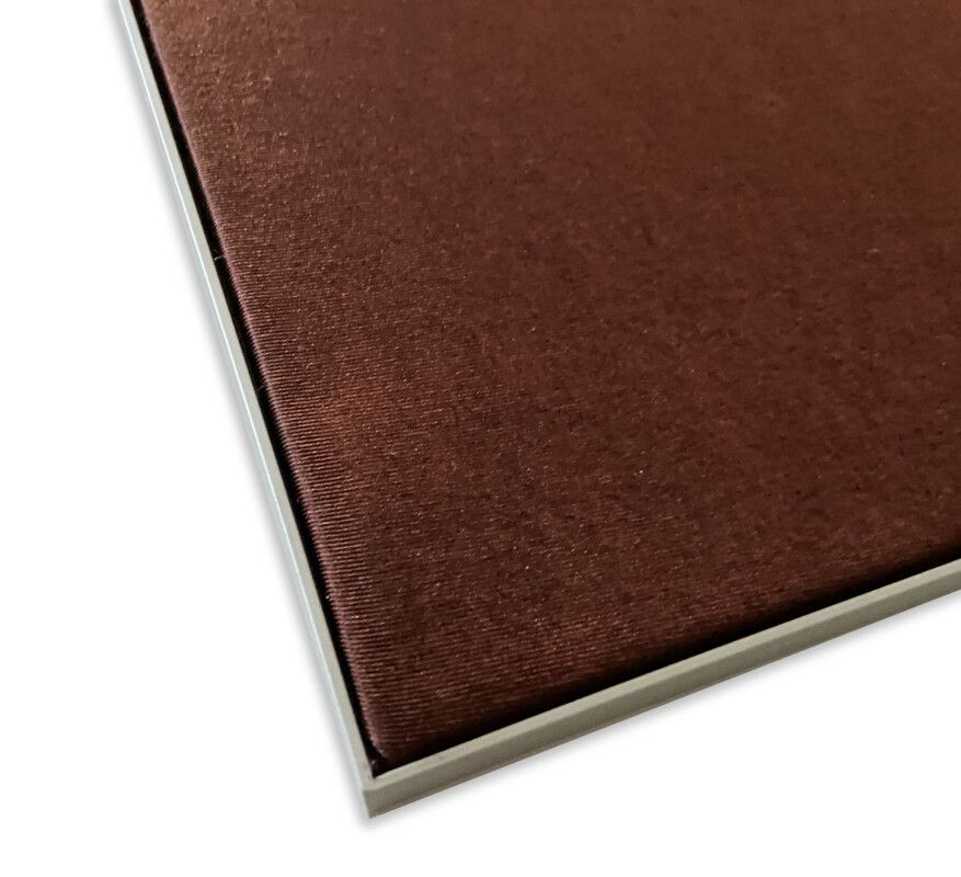 Toile tendue sur châssis aluminium